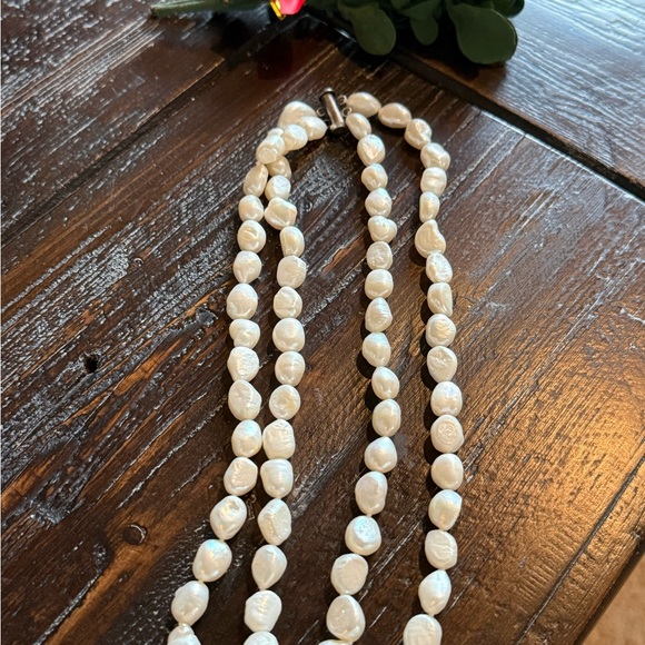 Double Strand of Brocade Freshwater Pearls Hand knotted Necklace Length 8” - Picture 5 of 8